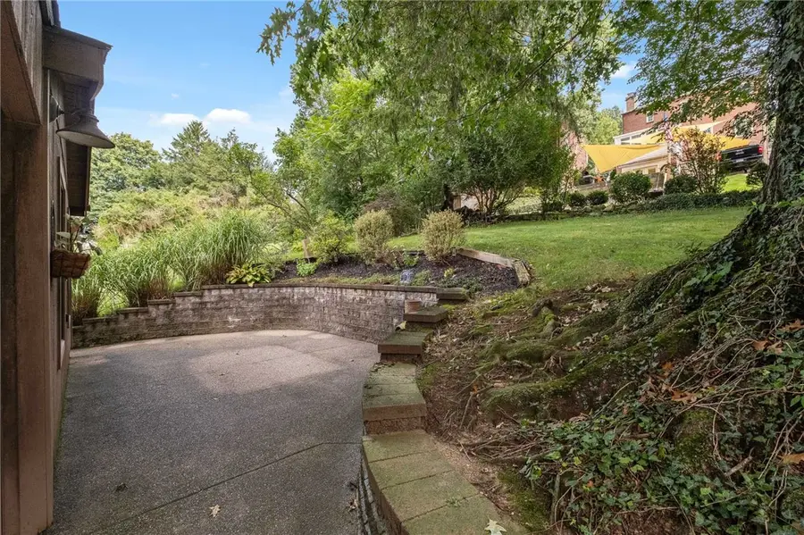475 Salem Dr, Pittsburgh, PA 15243 - #2