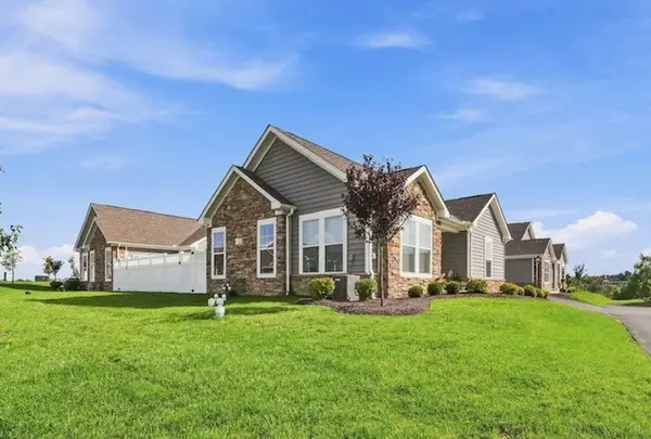 125 Village Lane #4B, Finleyville, PA 15332