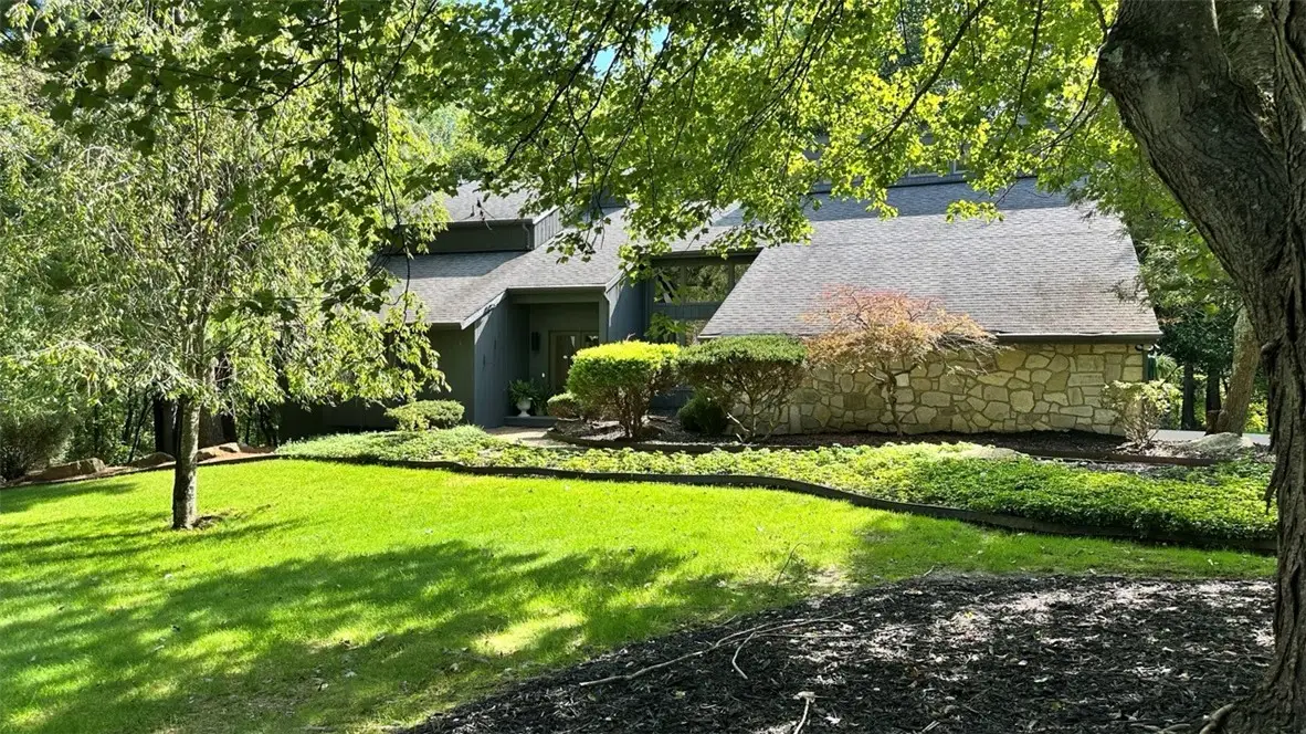 4735 Spring Ridge Ln, Murrysville, PA 15668 - #1