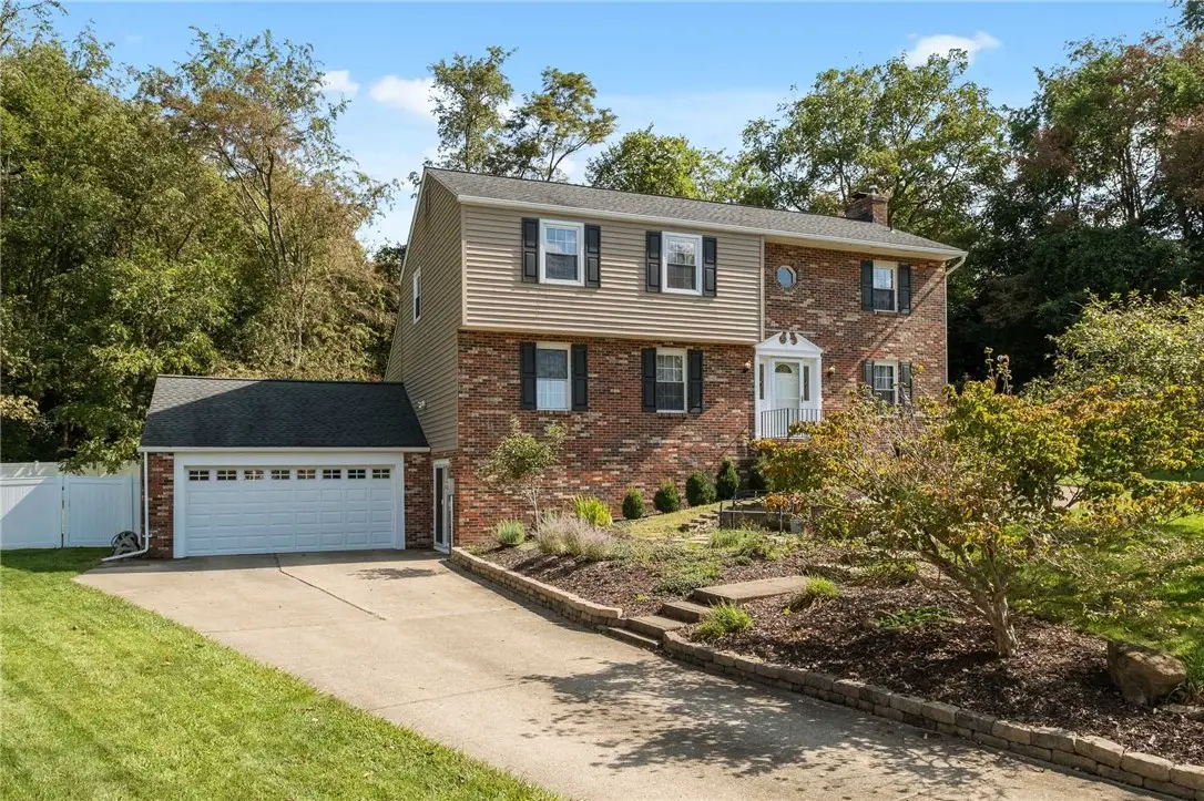 224 Lakeside Dr, McKees Rocks, PA 15136 - #1