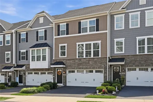 4010 Crown Dr, South Park, PA 15129