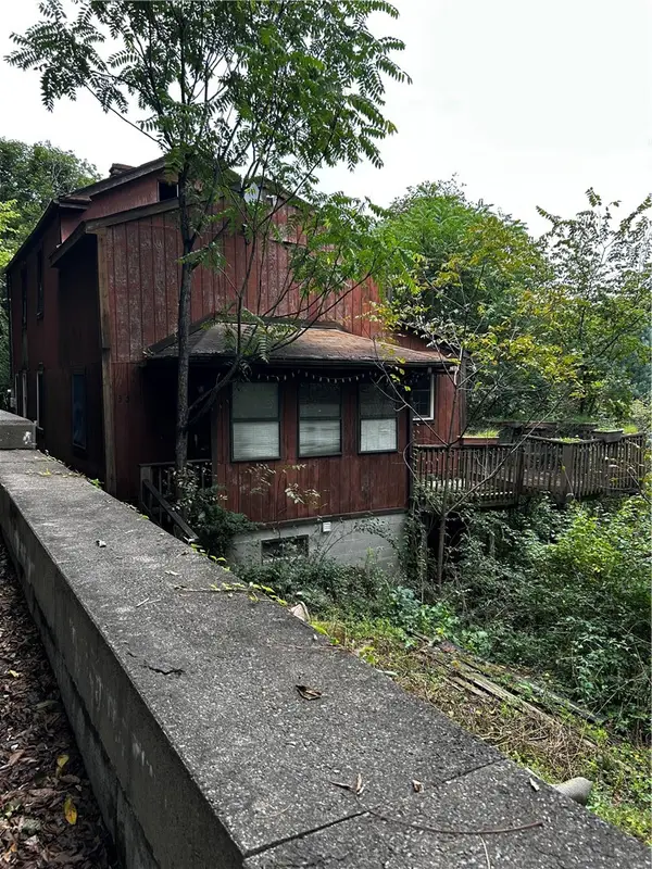 303 Attica St, Pittsburgh, PA 15220