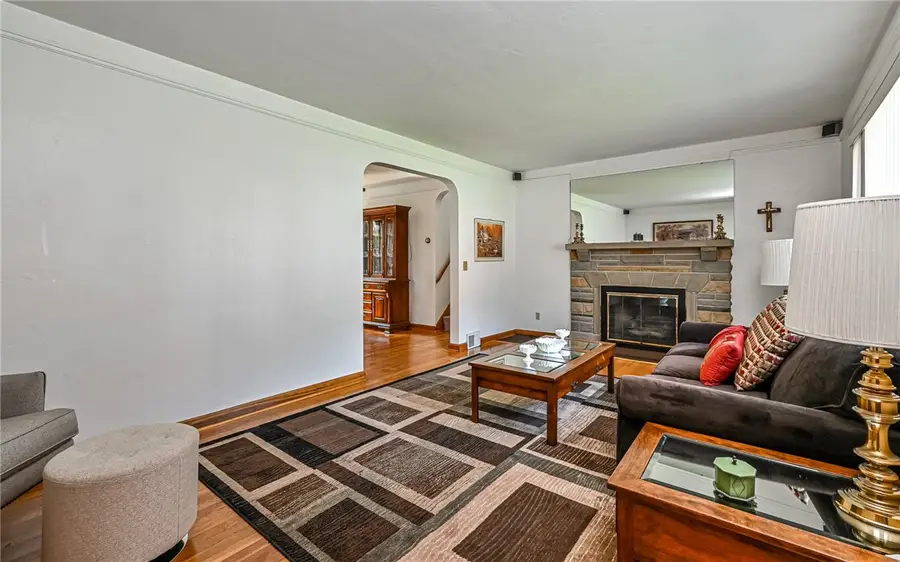 316 Bernice St, Pittsburgh, PA 15237 - #2