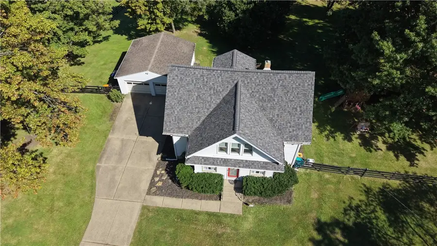 310 Almar Dr, Pittsburgh, PA 15237 - #3