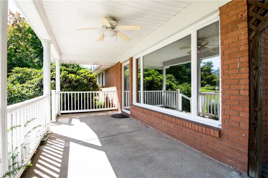 125 Baldwin Rd, New Castle, PA 16101 - #3