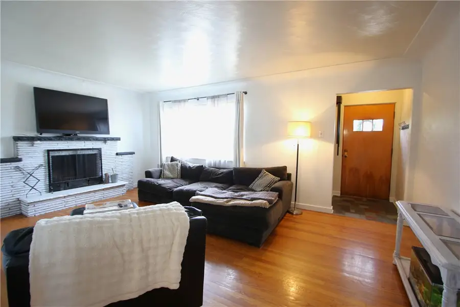 126 Third Ave, New Eagle, PA 15067 - #2