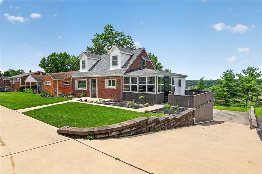 3360 Mcroberts Rd, Pittsburgh, PA 15234 - #2
