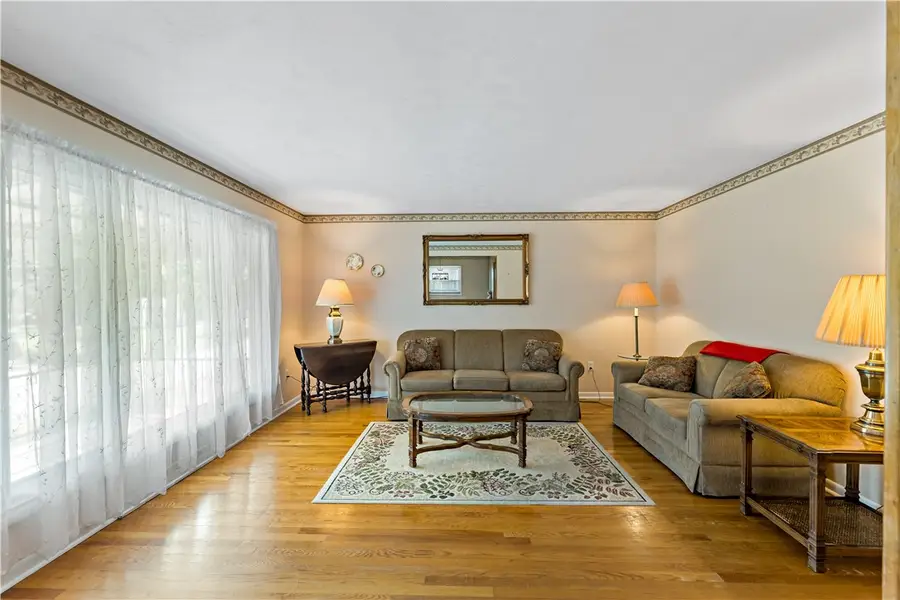 25 Barclay St, Greensburg, PA 15601 - #3
