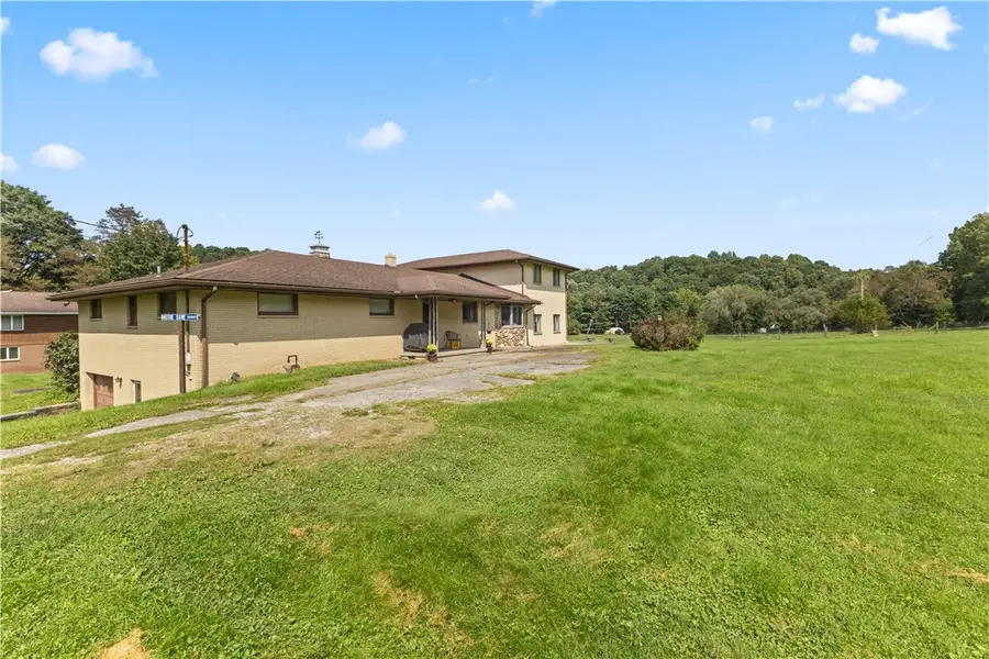 369 S Kings Creek Road, Hanover, PA 15021 - #2