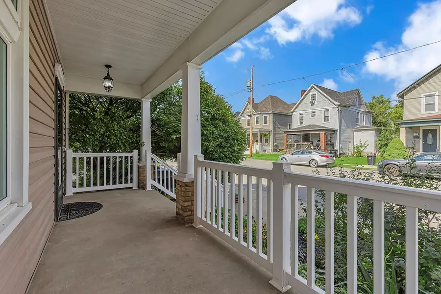 370 Ohio Ave, Rochester, PA 15074 - #2