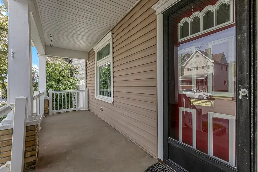 370 Ohio Ave, Rochester, PA 15074 - #3