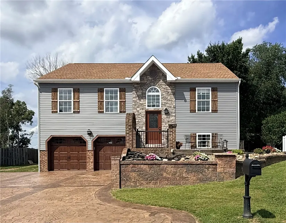 1360 Lucia Dr, Canonsburg, PA 15317 - #1
