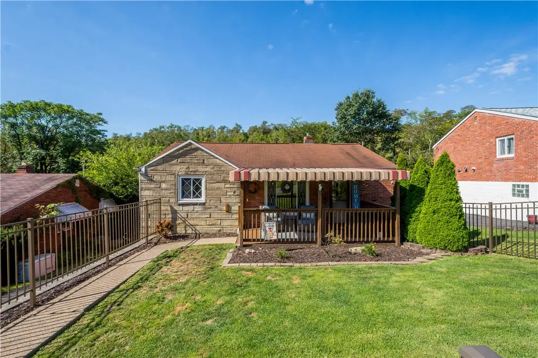 441 Glencoe Dr, West Mifflin, PA 15122 - #1