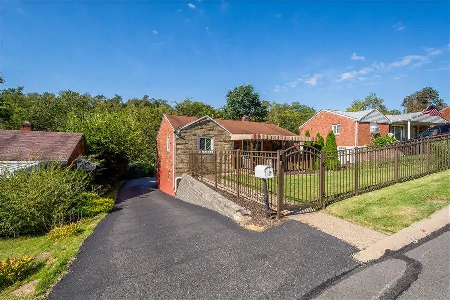 441 Glencoe Dr, West Mifflin, PA 15122 - #3