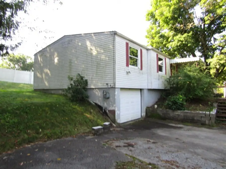 254 Grandview Blvd, Butler, PA 16001 - #2