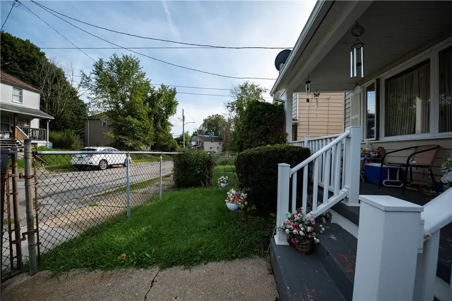 313 Spaulding St, Aliquippa, PA 15001 - #3