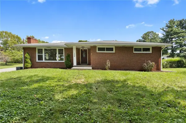 138 W Sunbury Rd, Butler, PA 16001