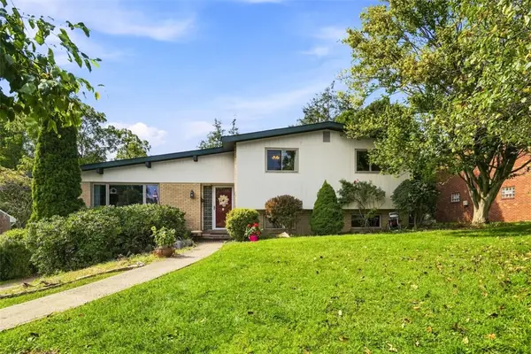 1320 Knollwood Dr, Monroeville, PA 15146