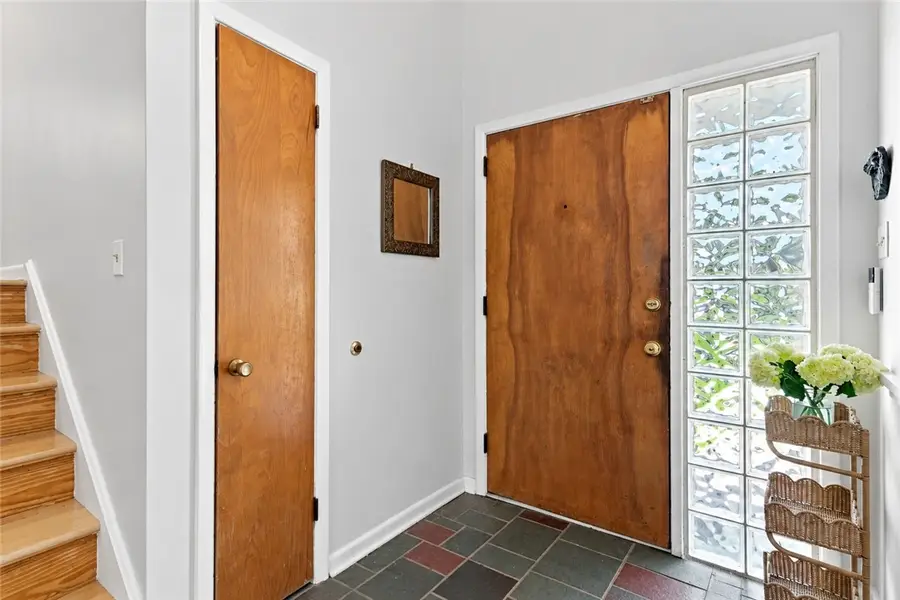 1320 Knollwood Dr, Monroeville, PA 15146 - #3