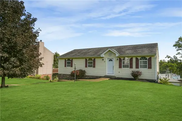 7326 Green Meadow Dr, Imperial, PA 15126