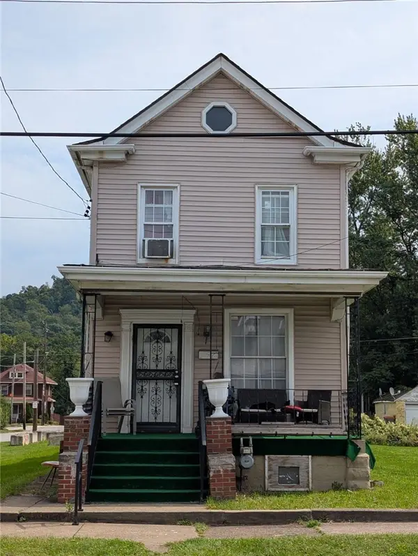 2428 8th Ave, Beaver Falls, PA 15010