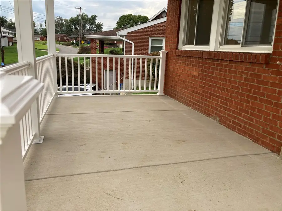 905 Lindsay Rd, Carnegie, PA 15106 - #3