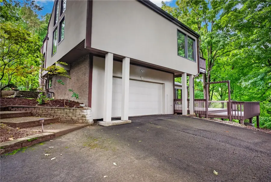 142 Riding Trail Ln, Pittsburgh, PA 15215 - #3