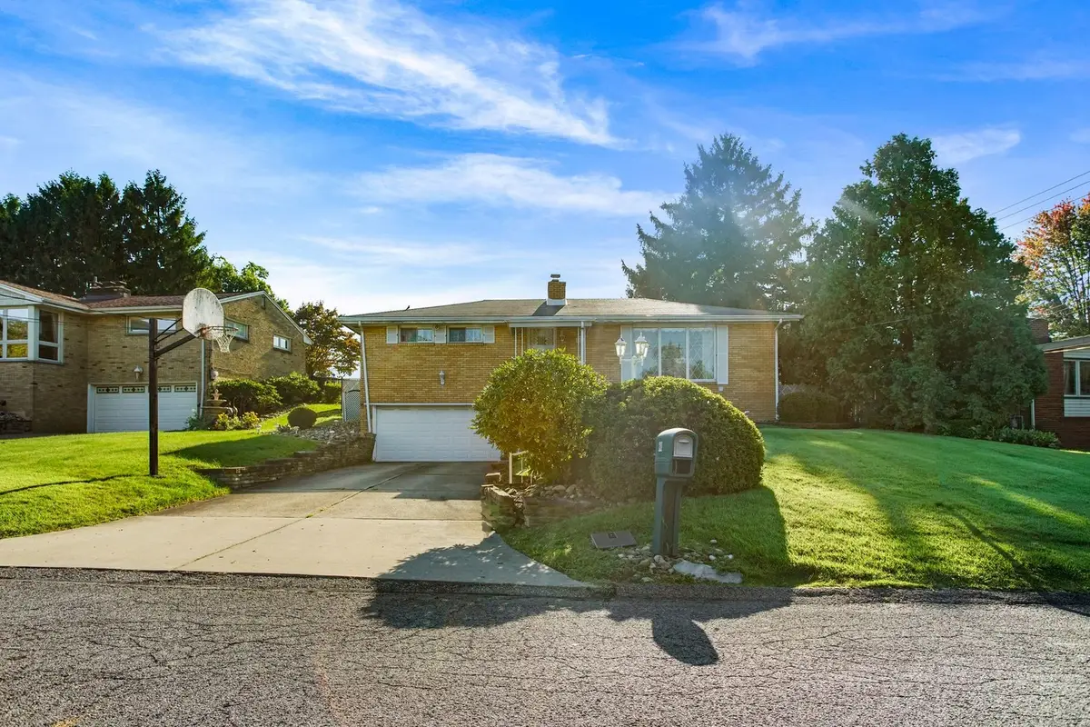 211 Halsey Drive, McKeesport, PA 15132 - #1
