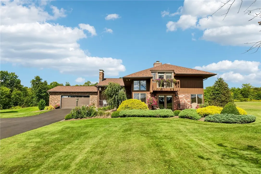 134 Powell Rd, Butler, PA 16002 - #1
