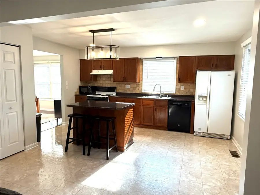 1108 Meadowbrook Dr, Canonsburg, PA 15317 - #3