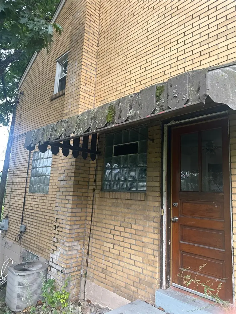 1180 Ridge Ave, Braddock, PA 15104 - #1
