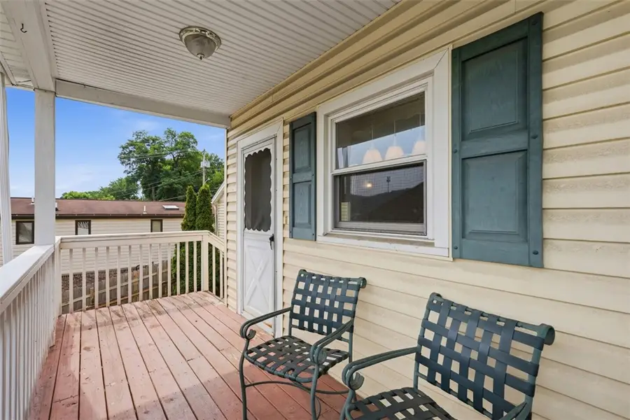 636 1/2 Fifth Avenue, Coraopolis, PA 15108 - #3
