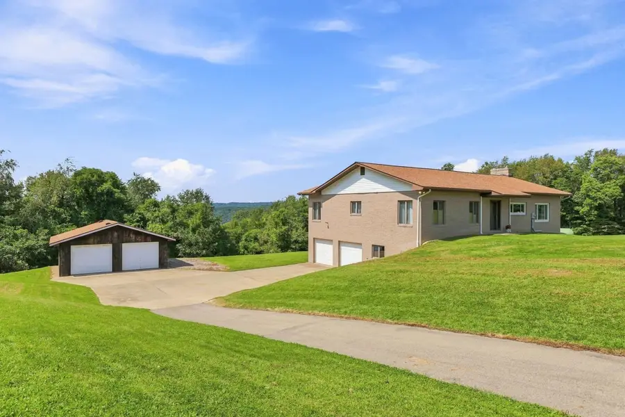 1005 Carlesa Dr, Aliquippa, PA 15001 - #3