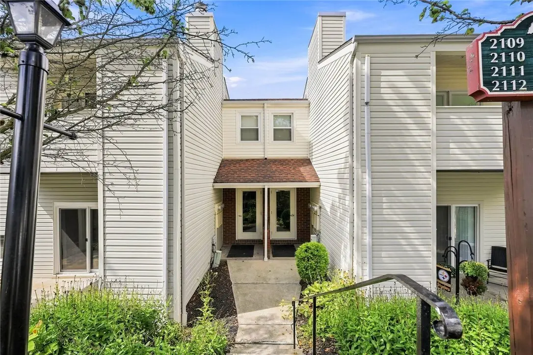 2109 Kenzie Dr, Pittsburgh, PA 15205 - #1