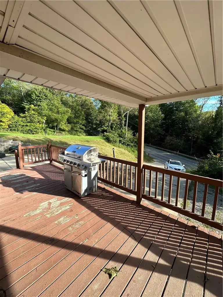 2058 980 Rd, Cecil, PA 15057 - #3