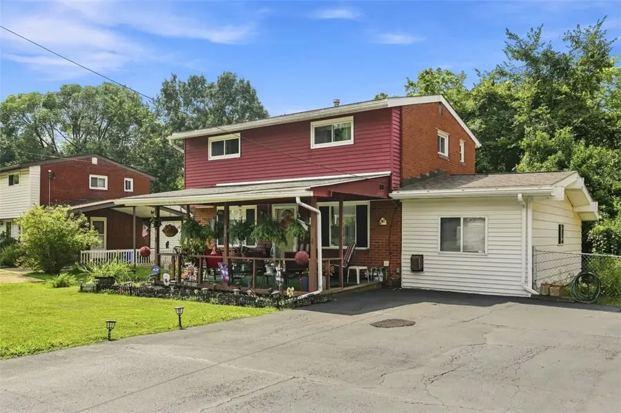 576 Firethorne Dr, Monroeville, PA 15146 - #3