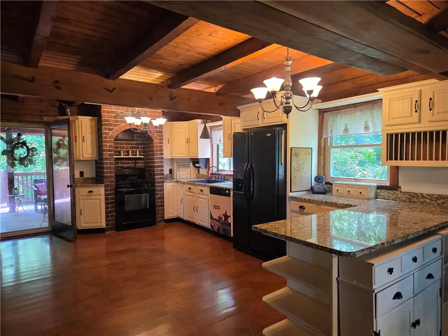 4075 Ridge Rd, Aliquippa, PA 15001 - #3