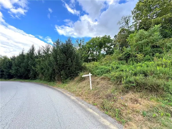 182 Palm Court, Jeannette, PA 15644