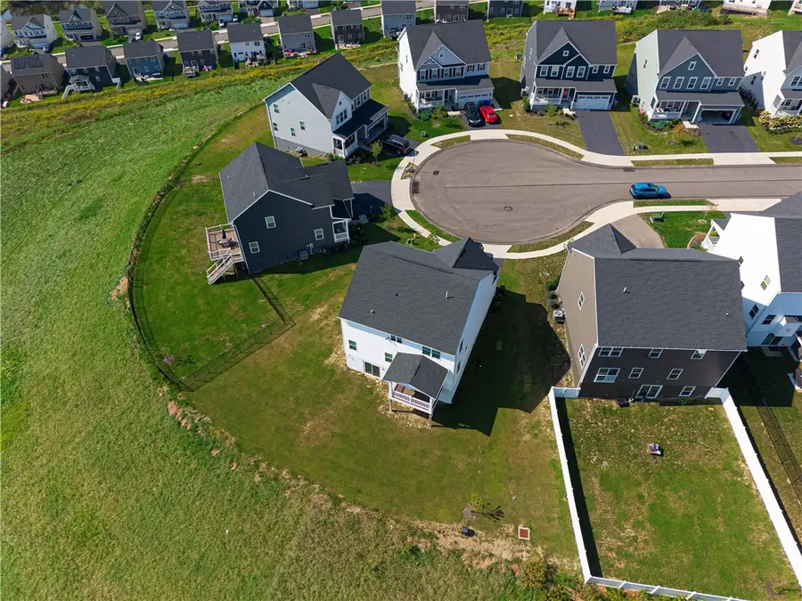 504 Blake Dr, Zelienople, PA 16063 - #2