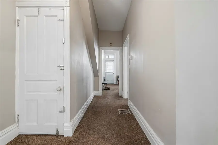 5746 Howe St, Pittsburgh, PA 15232 - #3