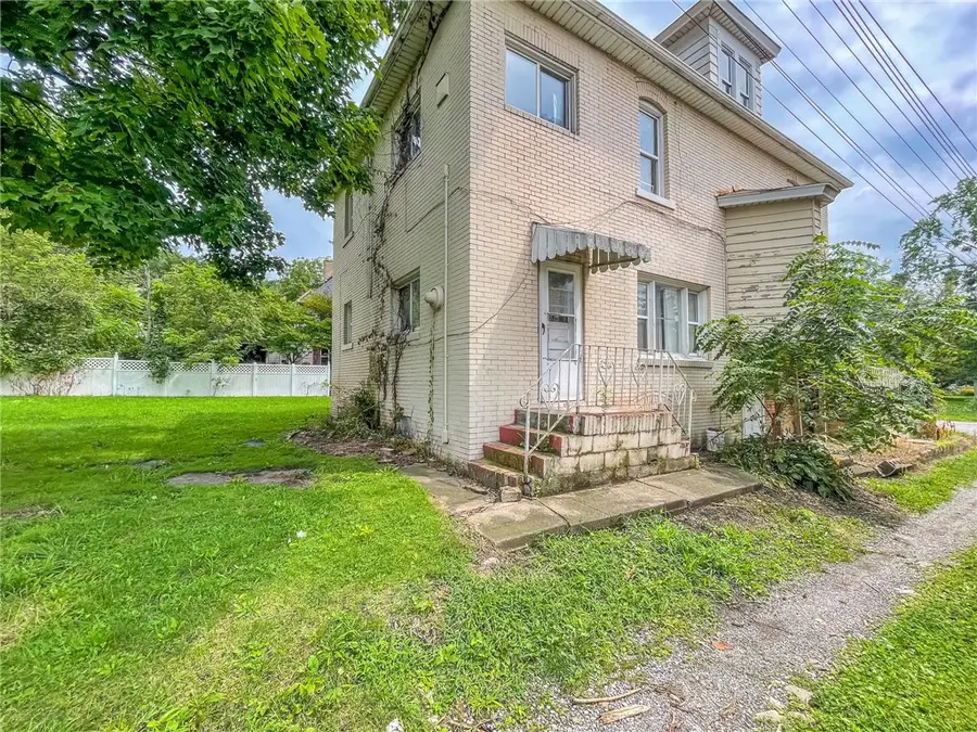309 Phillips St, New Castle, PA 16101 - #2