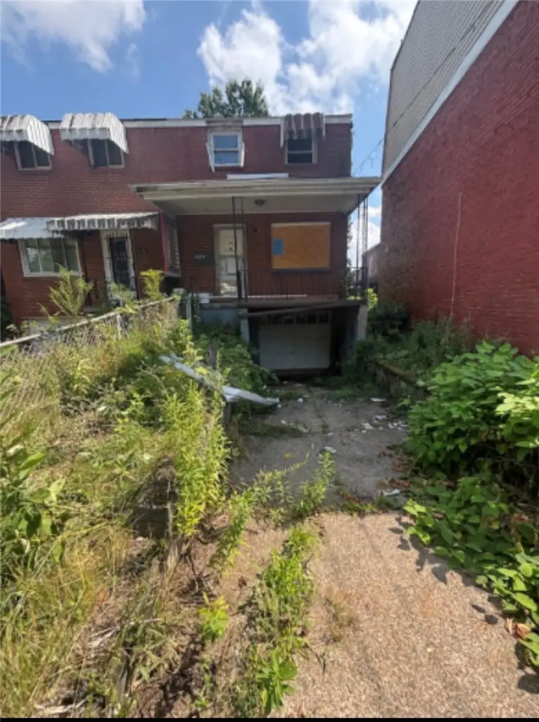 2526 Bedford Ave, Pittsburgh, PA 15219 - #1