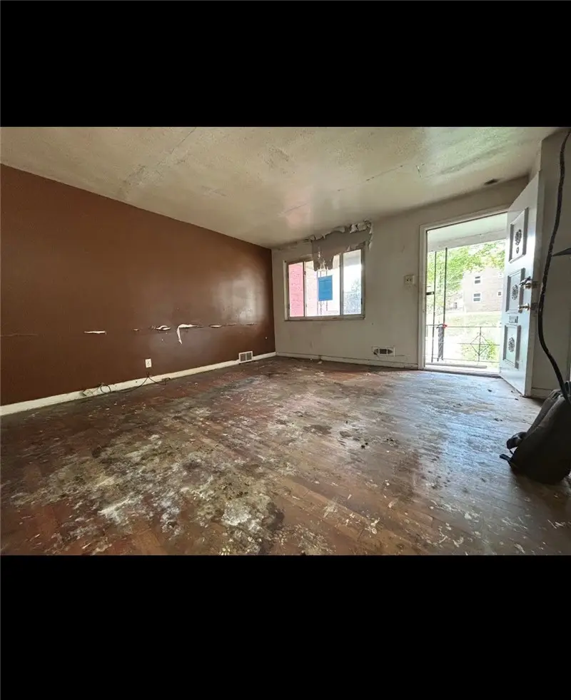 2526 Bedford Ave, Pittsburgh, PA 15219 - #3