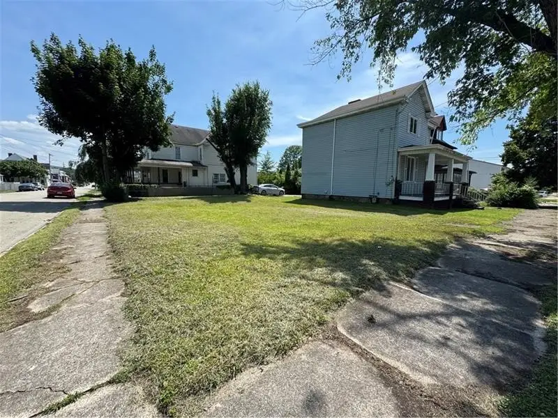 113 Washington Ave, Connellsville, PA 15425 - #1