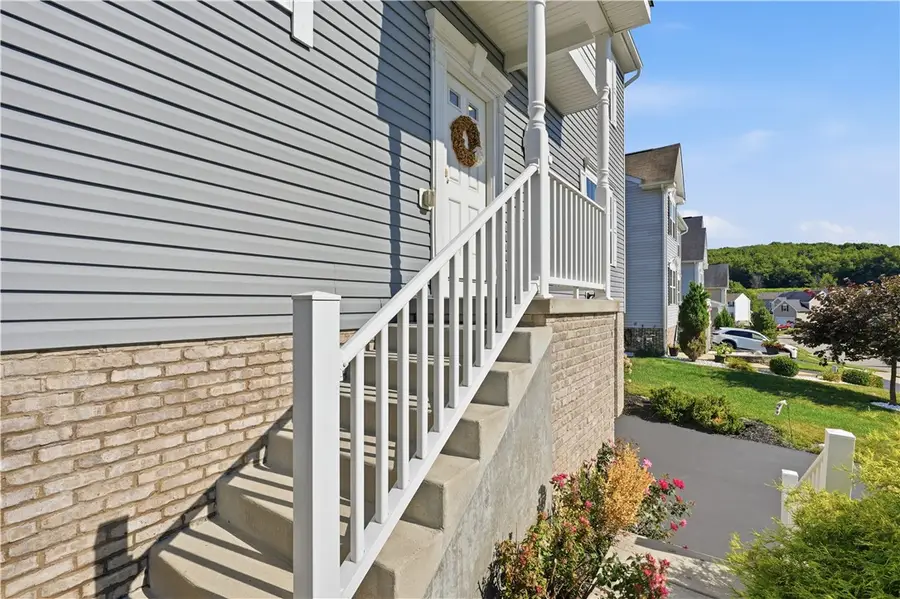 108 Dutch Creek Dr, Zelienople, PA 16063 - #2