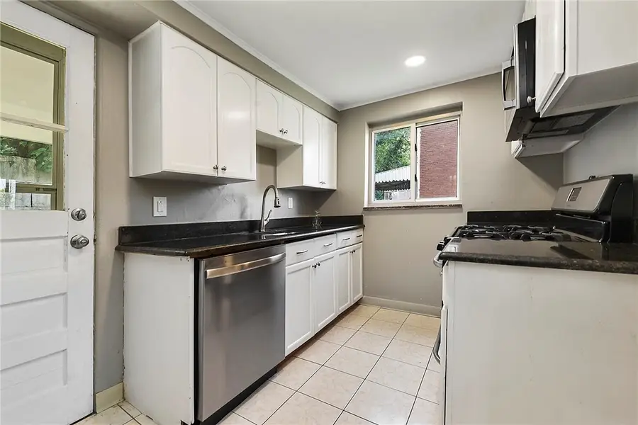8106 Chaske St, Verona, PA 15147 - #2