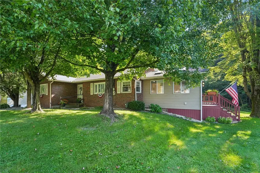 1101 Woodside Avenue, Ellwood City, PA 16117 - #2