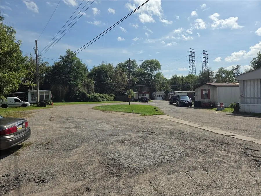 1 Bradbury Dr, South Heights, PA 15081 - #2