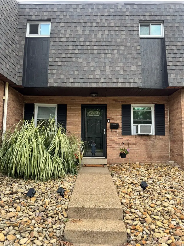 321 Thompson, Turtle Creek, PA 15145 - #1