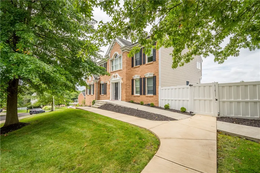 5837 Longview Cir, Bridgeville, PA 15017 - #3